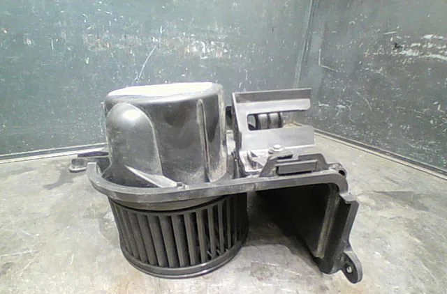 Ventilateur de chauffage Renault CLIO II (BB_, CB_) 1.5 dci (b-cb08) (2001-2005) 5 portes occasion