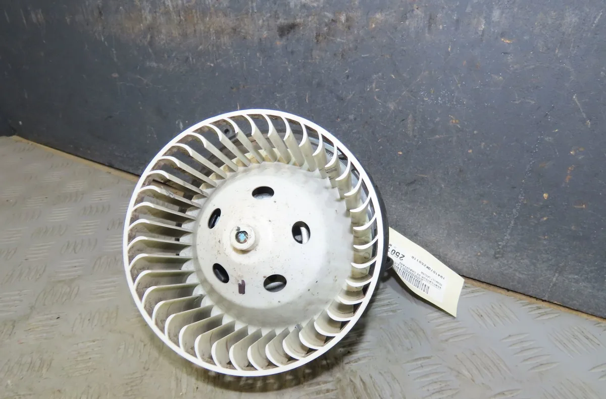 Ventilateur de chauffage Renault LAGUNA II (BG0-1_) 2.0 16v (bg00, bg0k, bg0p, bg0w) (2002-2007) 5 portes occasion