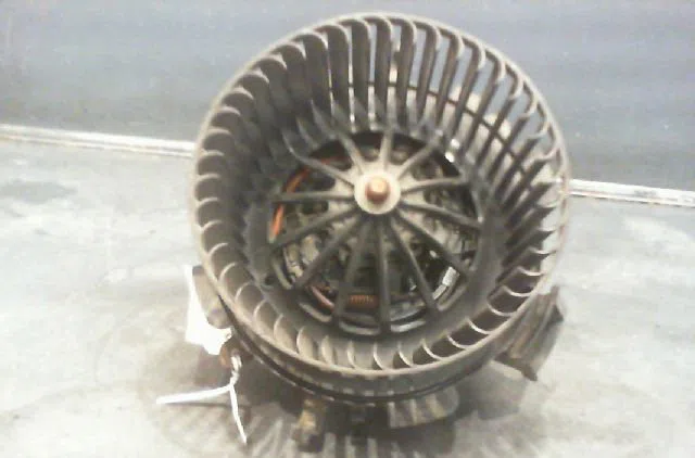 Ventilateur de chauffage Renault MASTER II Camionnette (FD) 2.5 dci 100 (fd0u, fd0v) (2003) occasion