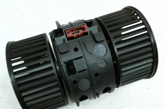 Ventilateur de chauffage Renault MEGANE III 3-5 portes (BZ0-1_, B3_) 1.2 tce (bz2b, bz11) (2012-2015) 5 portes occasion