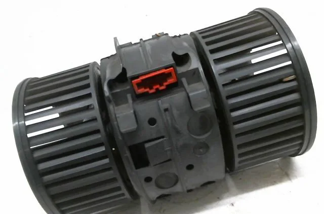 Ventilateur de chauffage Renault MEGANE III Grandtour (KZ0-1) 1.5 dci (kz09, kz0d, kz1g, kz29, kz14, kz1w, kz10, kz1f,..