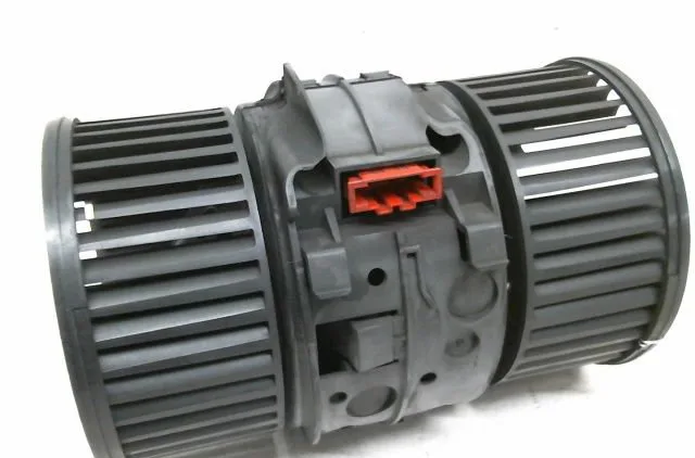 Ventilateur de chauffage Renault MEGANE III Grandtour (KZ0-1) 1.5 dci (kz1m, kz1w, kz0r) (2009) occasion