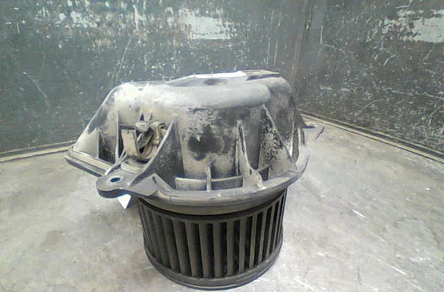 Ventilateur de chauffage Renault TRAFIC II Camionnette (FL) 1.9 dci 80 (fl0b) (2001-2006) occasion