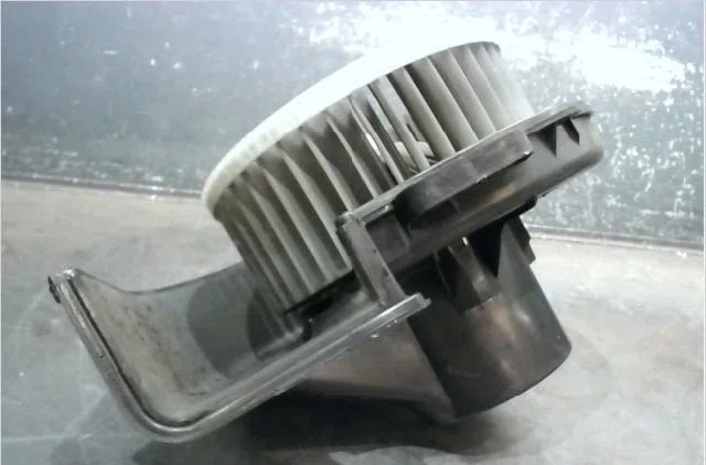 Ventilateur de chauffage Skoda FABIA II (542) 1.9 tdi (2007-2010) occasion
