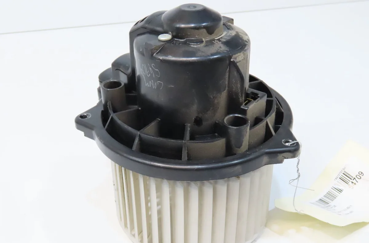 Ventilateur de chauffage Suzuki JIMNY Véhicule tout terrain fermé (SN) 1.5 ddis 4wd (sn415d) (2003) occasion