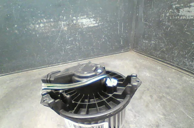 Ventilateur de chauffage Suzuki SWIFT IV (FZ, NZ) 1.2 (azh 412) (2010) occasion