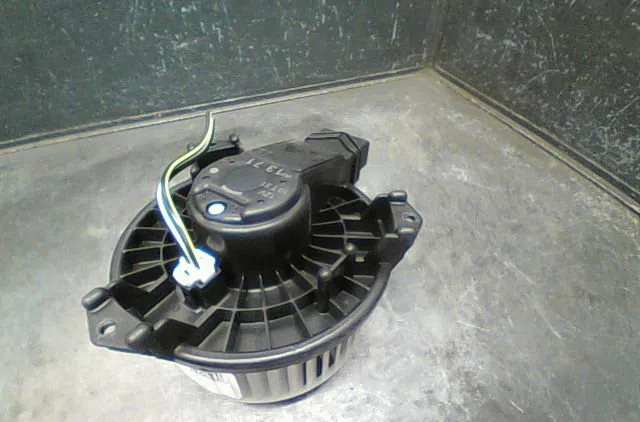 Ventilateur de chauffage Suzuki SWIFT IV (FZ, NZ) 1.2 (azh 412) (2010) occasion