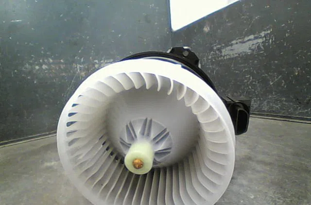 Ventilateur de chauffage Suzuki SWIFT IV (FZ, NZ) 1.2 (azh 412) (2010) occasion