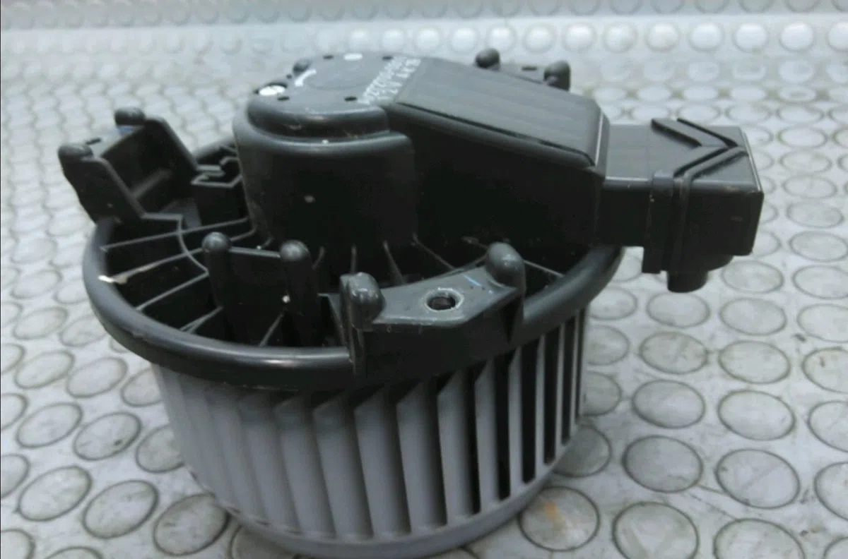 Ventilateur de chauffage Suzuki SX4 (EY, GY) 1.9 ddis 4x4 (rw 419d) (2006) occasion