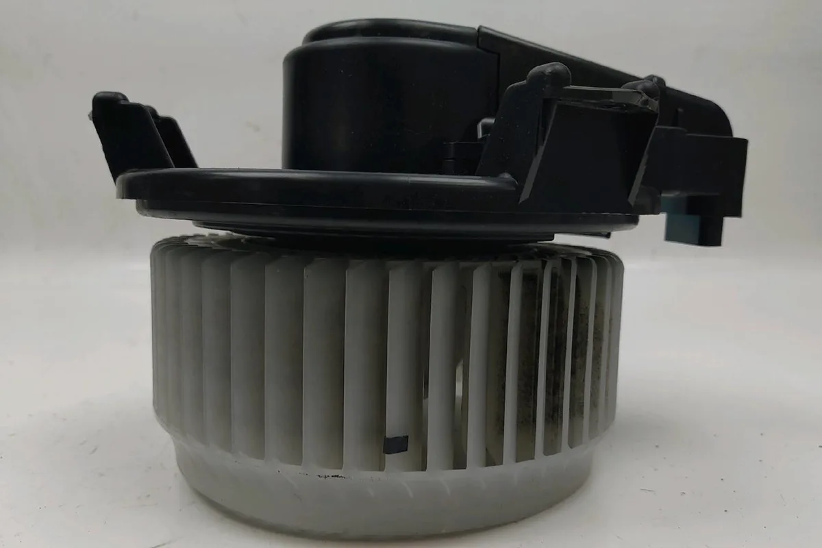 Ventilateur de chauffage Toyota AURIS (_E18_) 1.2 (nre185_) (2015-2018) occasion