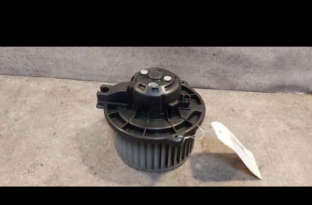 Ventilateur de chauffage Toyota COROLLA (_E12_) 1.4 d (nde120_) (2004-2007) 5 portes occasion