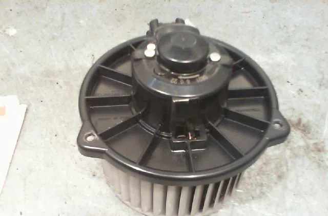 Ventilateur de chauffage TOYOTA YARIS 2005 occasion