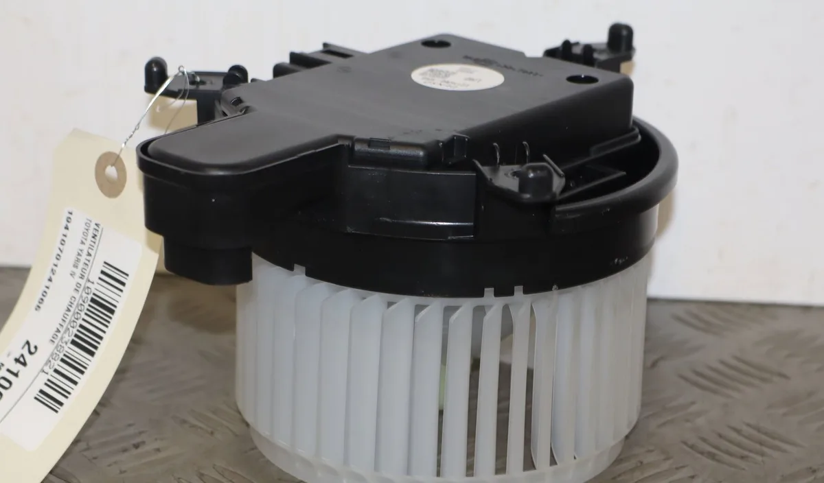 Ventilateur de chauffage Toyota YARIS (_P21_, _PA1_, _PH1_) 1.5 hybrid (mxph10, mxph11) (2020) 5 portes occasion