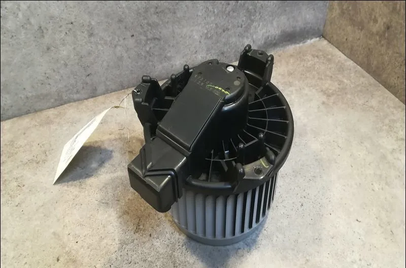 Ventilateur de chauffage Toyota YARIS (_P9_) 1.0 vvt-i (ksp90_) (2005-2011) 5 portes occasion