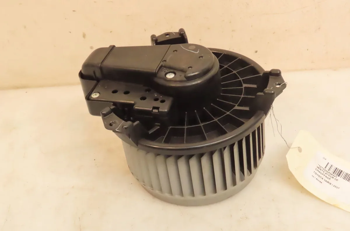 Ventilateur de chauffage Toyota YARIS (_P9_) 1.3 vvt-i (scp90_) (2005-2010) occasion