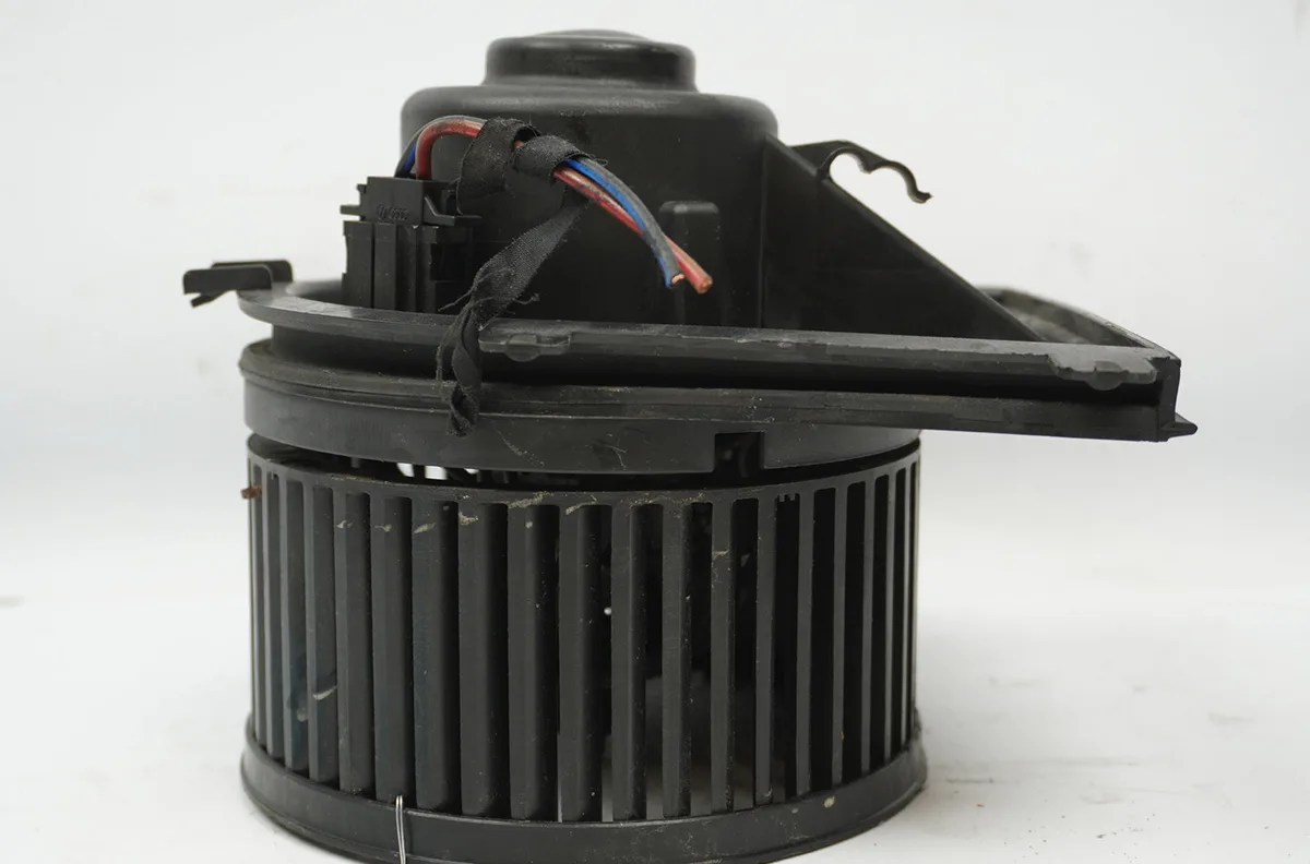 Ventilateur de chauffage Volkswagen GOLF IV (1J1) 1.6 (1997-2004) occasion