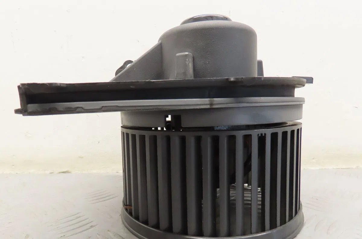 Ventilateur de chauffage Volkswagen GOLF IV (1J1) 1.9 tdi (1997-2004) occasion
