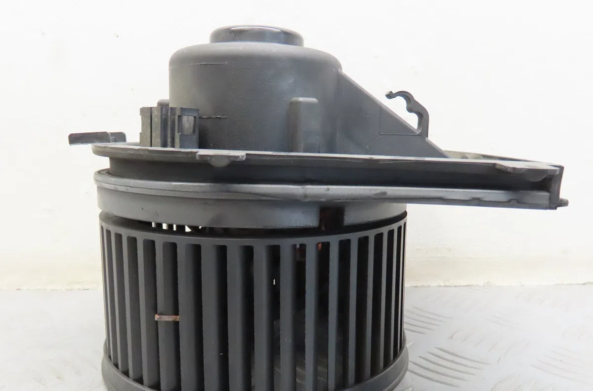 Ventilateur de chauffage Volkswagen GOLF IV (1J1) 1.9 tdi (1997-2004) occasion
