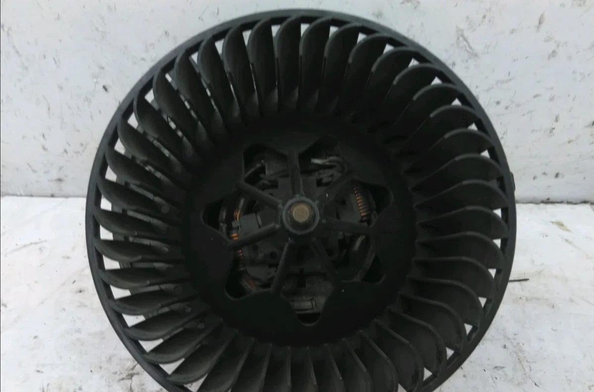 Ventilateur de chauffage Volkswagen GOLF V (1K1) 1.9 tdi (2003-2008) 5 portes occasion