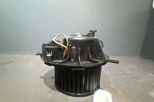 Ventilateur de chauffage Volkswagen GOLF VI (5K1) 1.6 tdi (2009-2012) 5 portes occasion