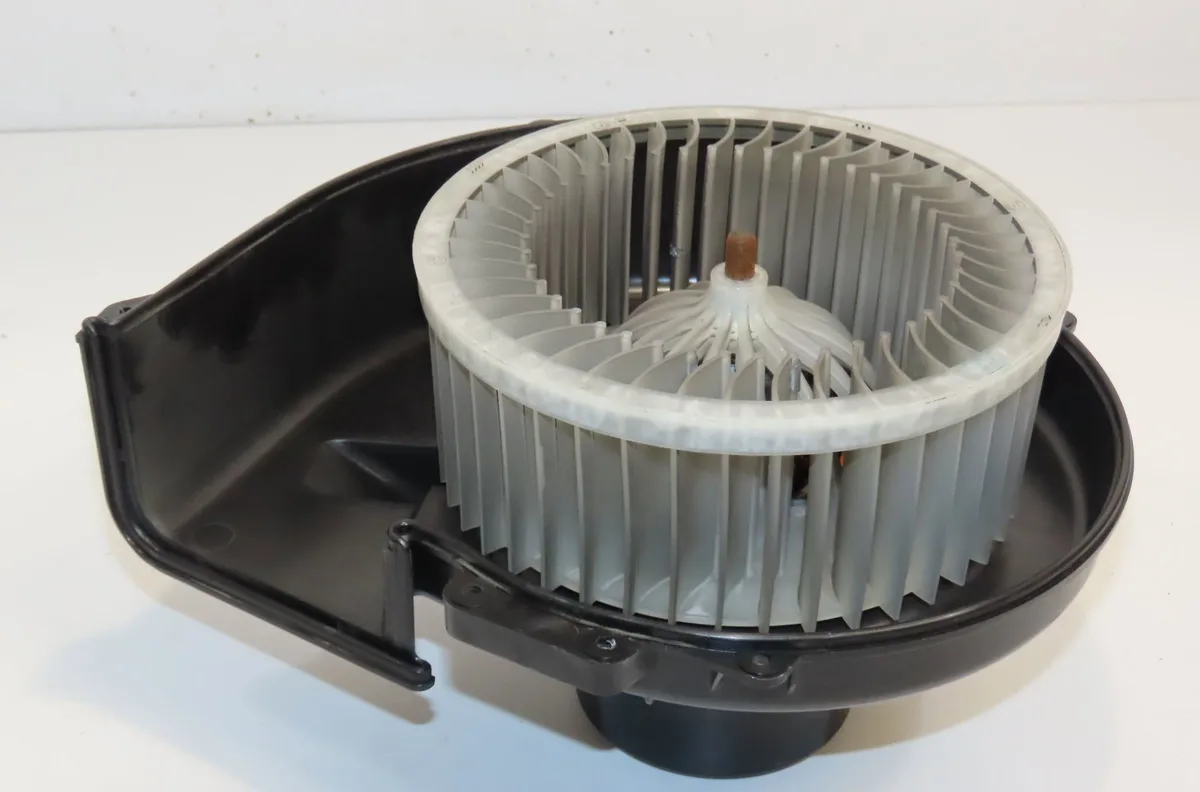 Ventilateur de chauffage Volkswagen POLO V (6R1, 6C1) 1.2 tsi 16v (2014-2017) 5 portes occasion