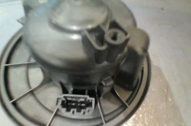Ventilateur de chauffage VOLKSWAGEN TOURAN 2004 occasion