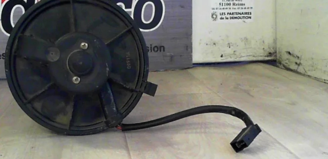 Ventilateur de chauffage Volkswagen TRANSPORTER IV Camionnette (70A, 70H, 7DA, 7DH) 2.4 d (1990-1998) occasion