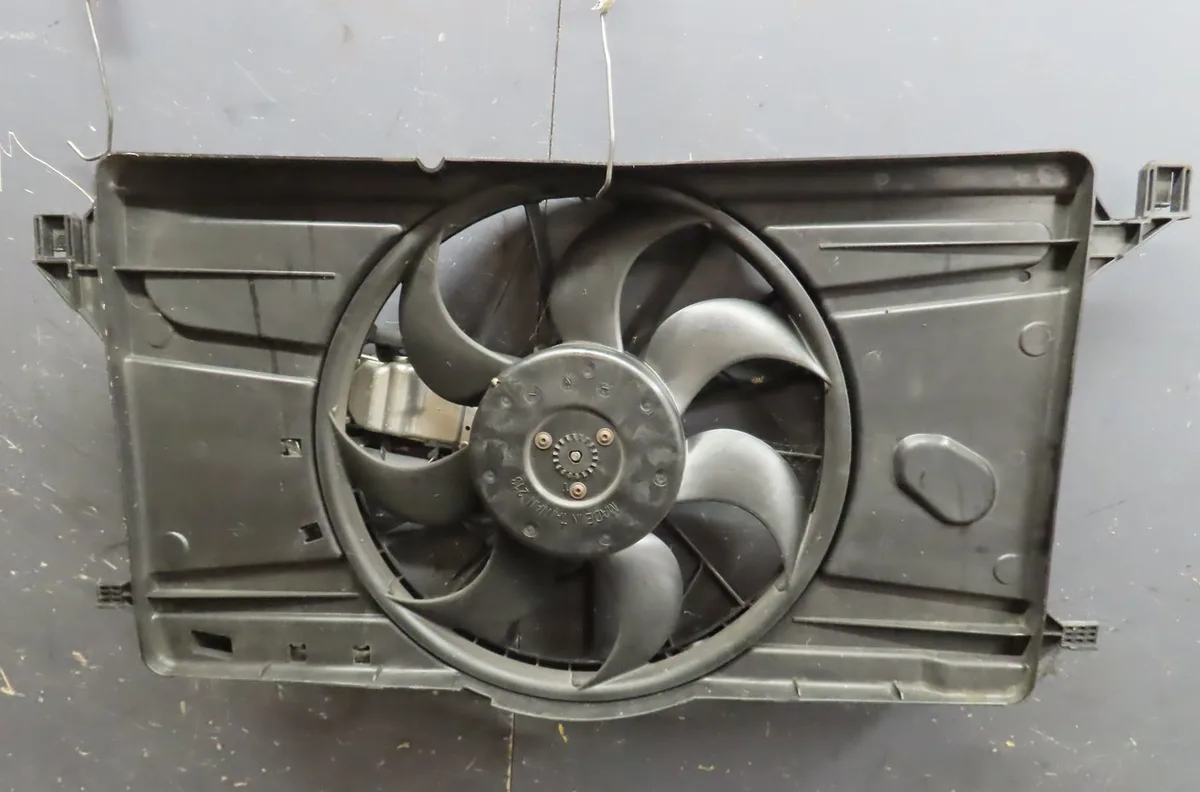 Ventilateur de refroidissement Ford FOCUS II (DA_, HCP, DP) 2.0 tdci (2004-2008) occasion
