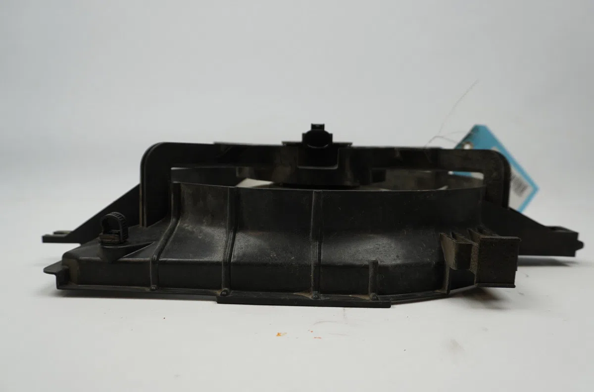 Ventilateur de refroidissement Mazda DEMIO (DW) 1.3 16v (dw3w) (1998-2003) occasion