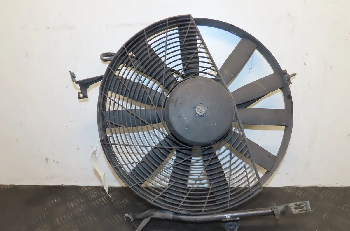 Ventilateur de refroidissement Mercedes-benz CLASSE S (W126) 300 se, sel (126.024, 126.025) (1986-1991) occasion