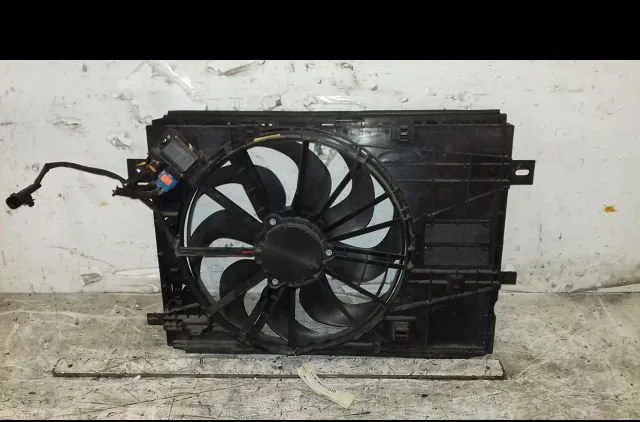 Ventilateur de refroidissement Peugeot 3008 SUV (MC_, MR_, MJ_, M4_) 1.2 thp- puretech 130 (mrhnsm, mrhnsu, mrhnsj, mrhn