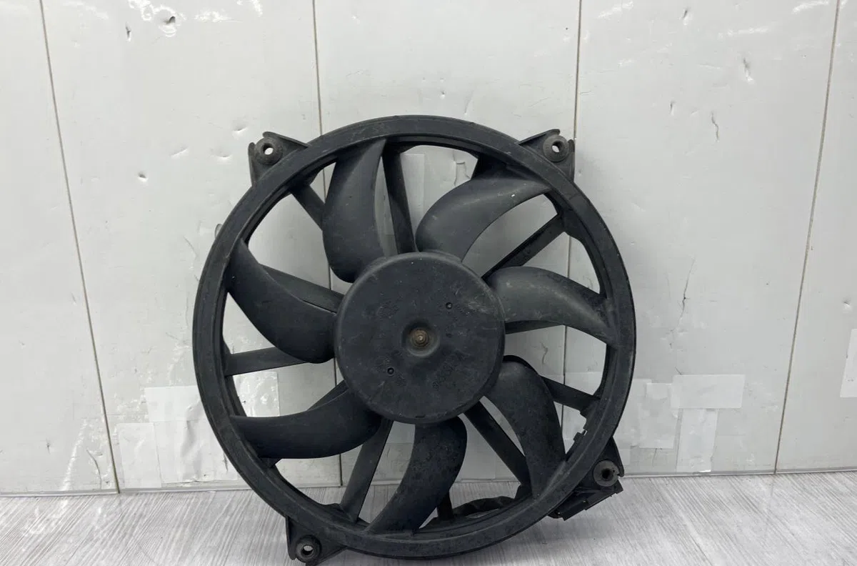 Ventilateur de refroidissement PEUGEOT 307 PHASE 2 CABRIOLET occasion