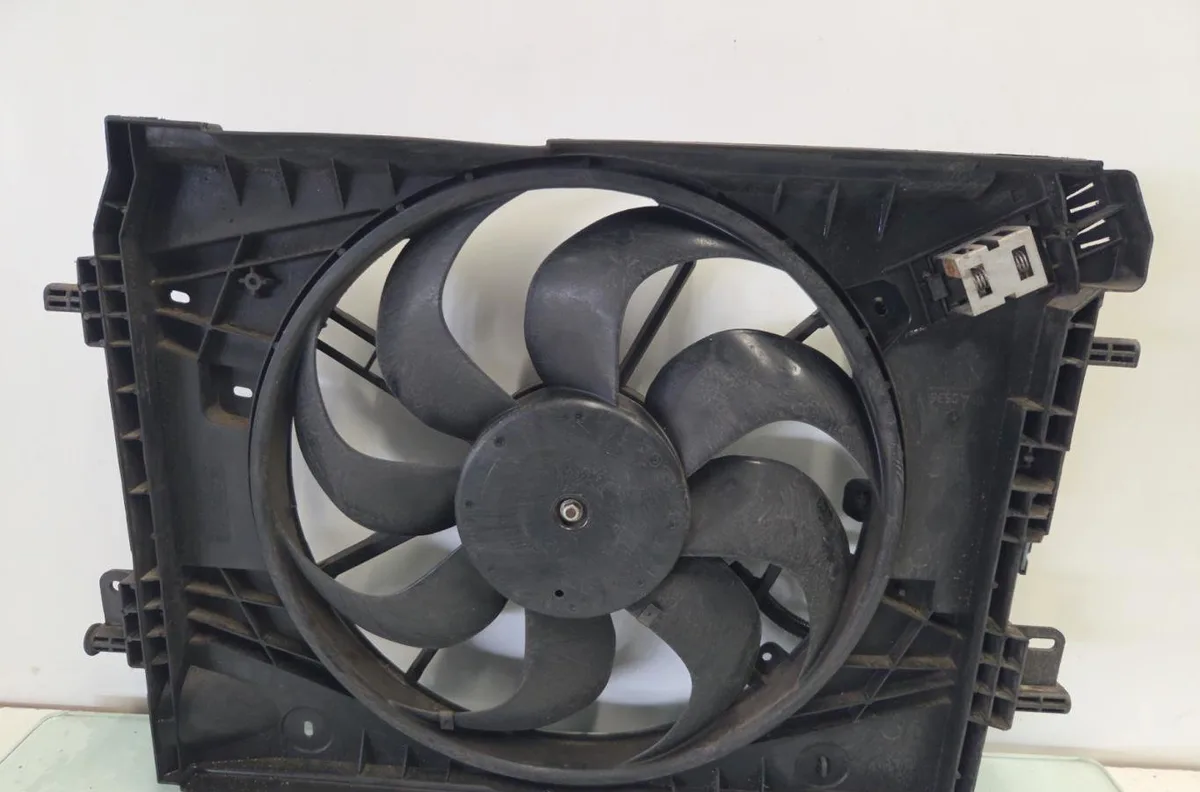 Ventilateur de refroidissement RENAULT CLIO 4 PHASE 1 BREAK occasion