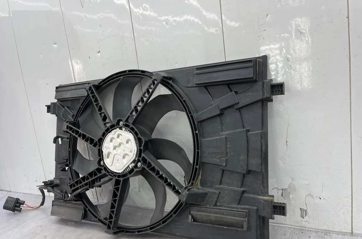 Ventilateur de refroidissement VOLKSWAGEN GOLF SPORTSVAN PHASE 1 occasion