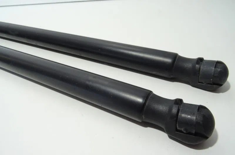 Verin de coffre pour FORD FOCUS 3 PHASE 1