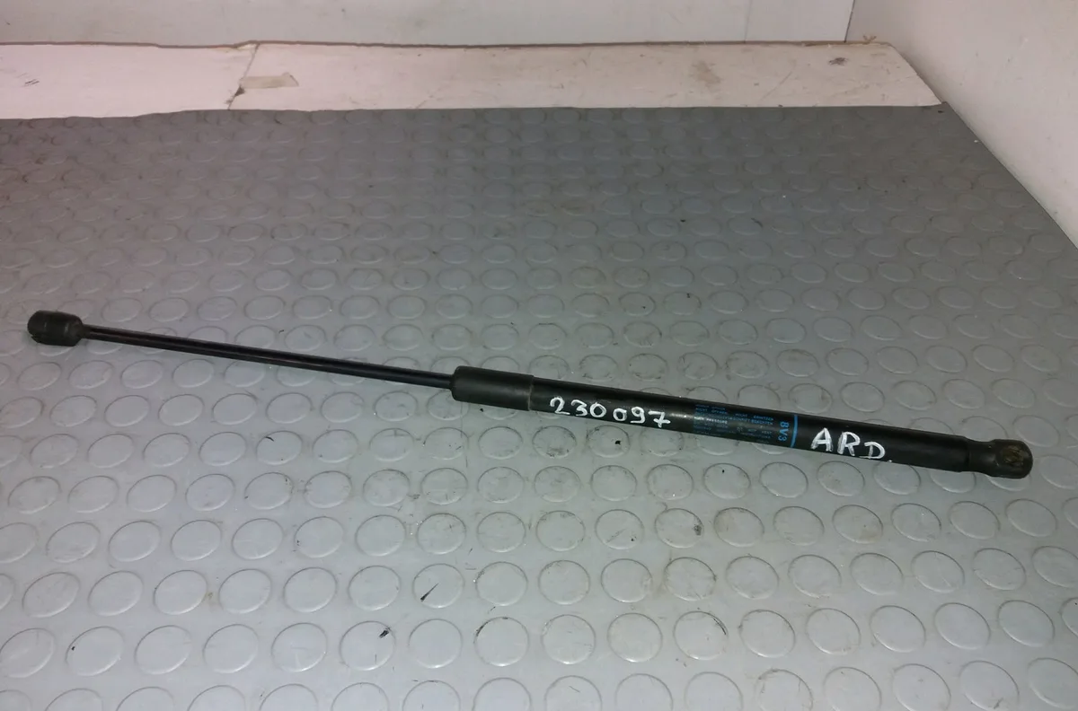 Verin droit hayon Audi A3 (8V1, 8VK) S3 quattro (2013-2014) occasion