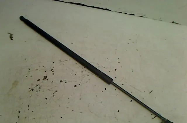 Verin droit hayon Nissan NOTE (E11, NE11) 1.6 (2006-2012) occasion