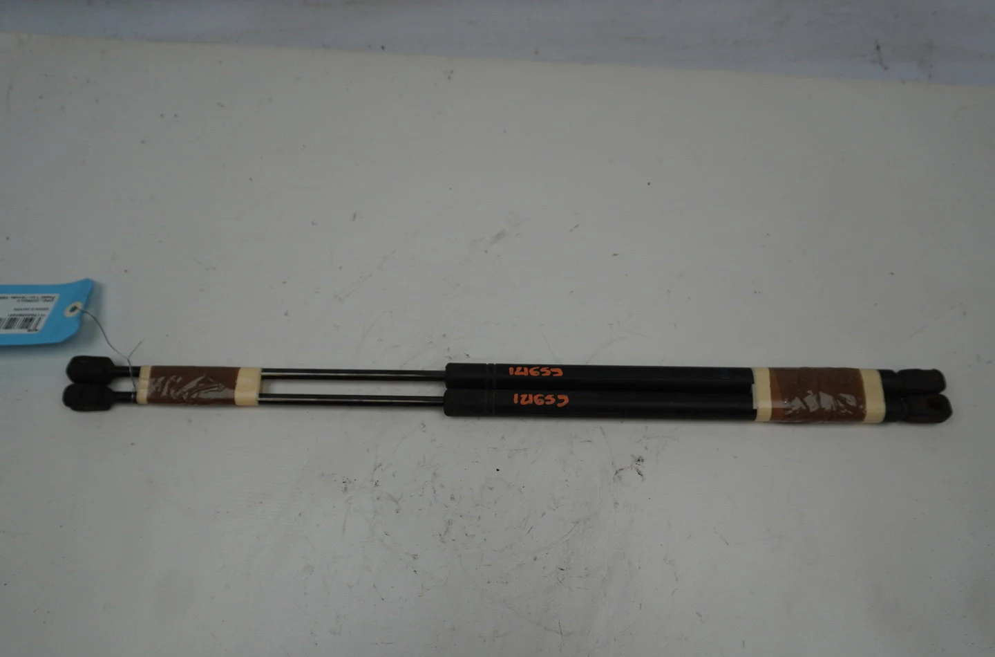 Verin droit hayon Opel CORSA B (S93) 1.4 i (f08, f68, m68) (1993-2000) occasion