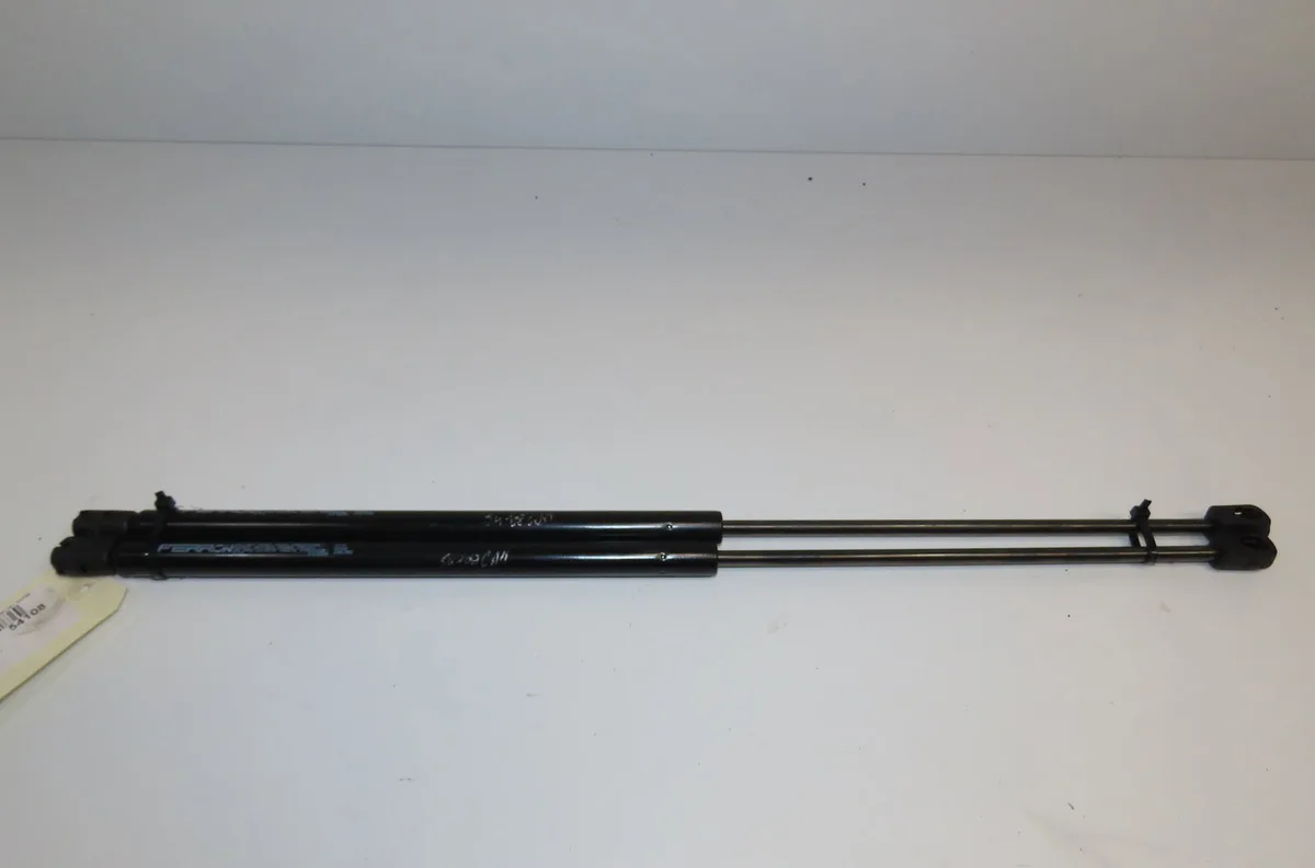 Verin droit hayon Renault MEGANE Scenic (JA0-1_) 1.6 e (ja0f) (1996-1999) occasion