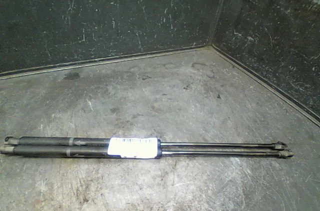 Verin droit hayon Toyota PRIUS Liftback (_W2_) 1.5 hybrid (nhw20_) (2003-2009) occasion