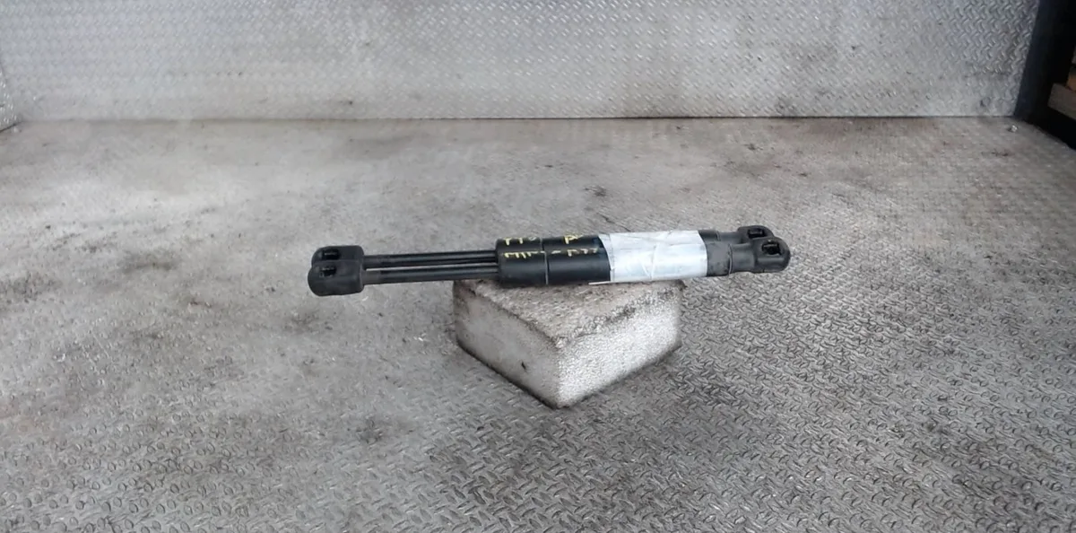 Verin g capot MINI MINI 2 R55  MINI 2 R55 CLUBMAN PHASE 1 BREAK occasion