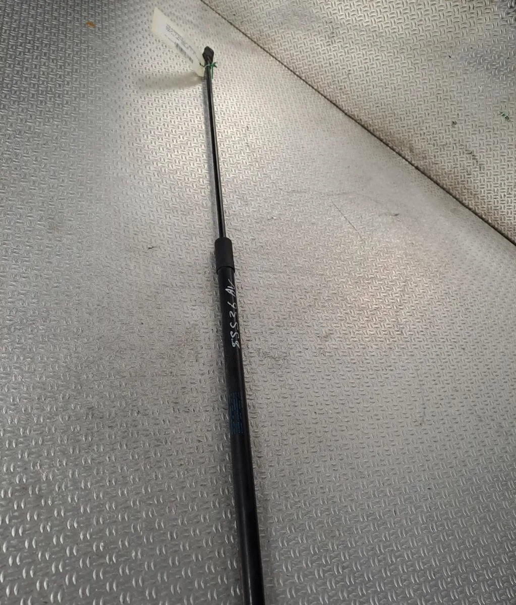 Verin g capot VOLKSWAGEN GOLF 7  GOLF 7 PHASE 2 occasion
