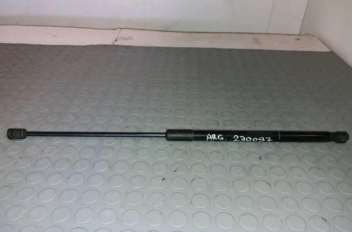 Verin gauche hayon Audi A3 (8V1, 8VK) S3 quattro (2013-2014) occasion