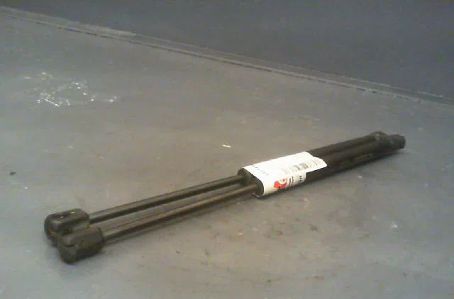 Verin gauche hayon CHEVROLET KALOS Phase 1 03-2005--05-2008 occasion