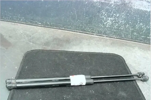 Verin gauche hayon Citroën C4 II (NC_) 1.6 vti 120 (2009-2016) occasion