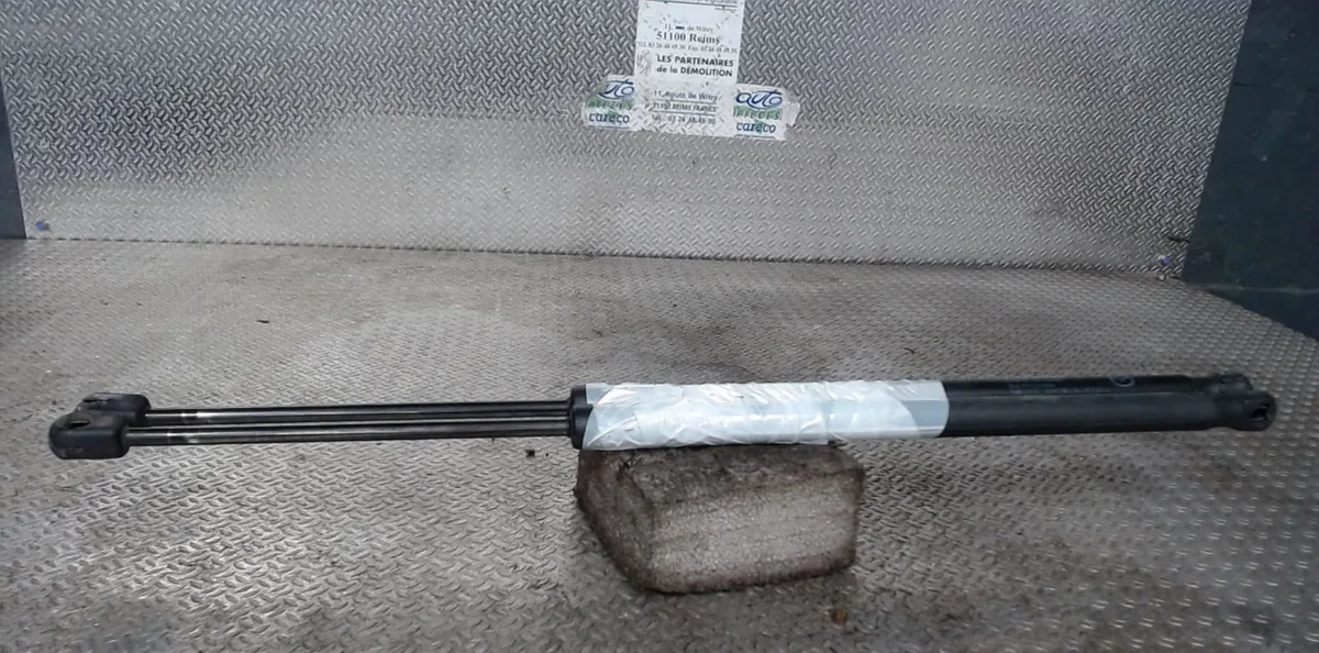 Verin gauche hayon Mazda 2 (DE_, DH_) 1.3 (de3fs) (2007-2015) occasion