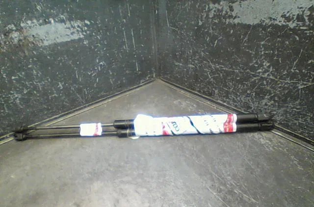 Verin gauche hayon Opel ASTRA G Break (T98) 2.0 di (f35) (1998-2004) occasion