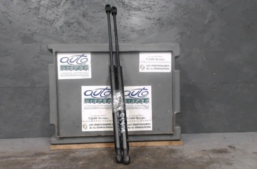 Verin gauche hayon Opel ASTRA H Break (A04) 1.7 cdti (l35) (2004-2010) occasion