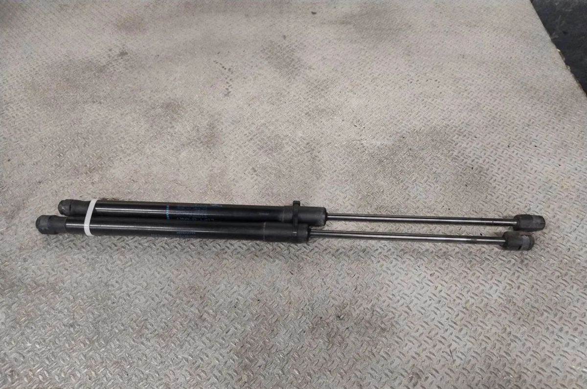 Verin gauche hayon RENAULT MEGANE 3  MEGANE 3 PHASE 2 BREAK occasion