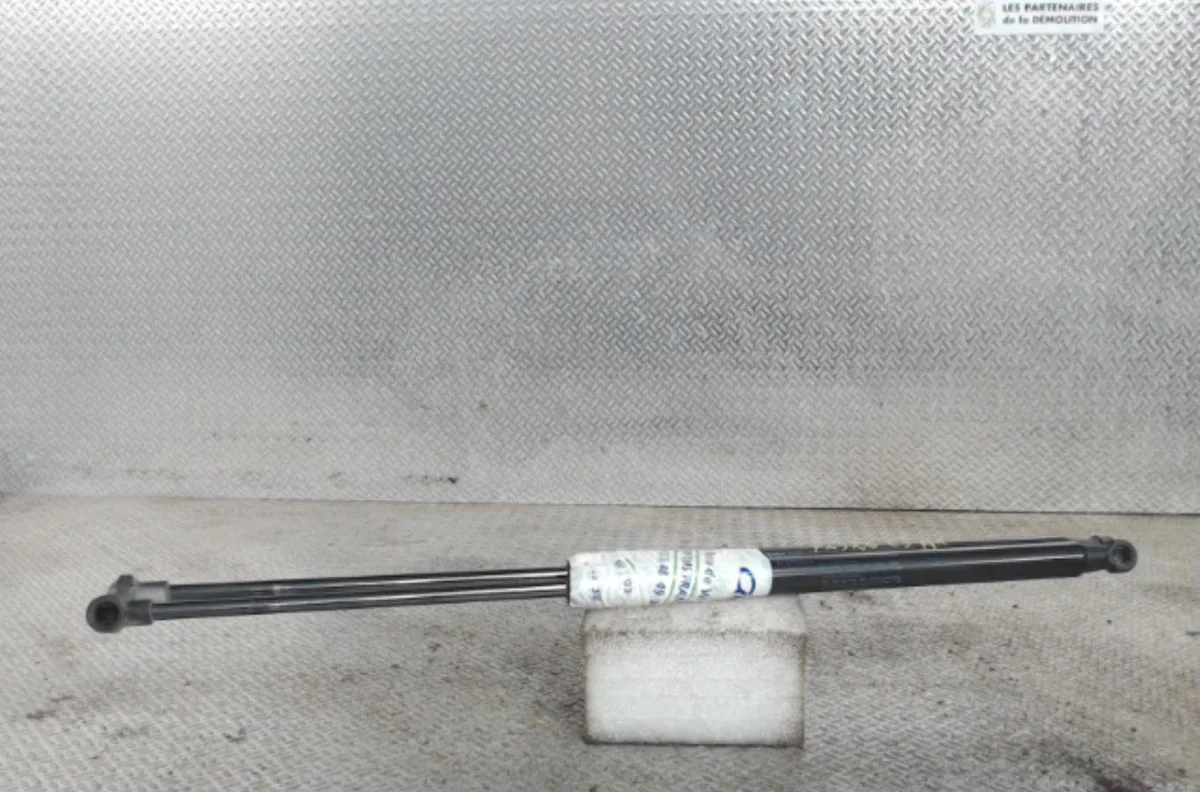 Verin gauche hayon Volvo C30 (533) D3 (2010-2012) occasion